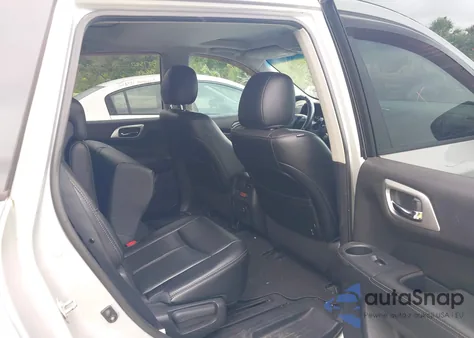 2015 Nissan Pathfinder Platinum z USA, uszkodzony, nr VIN 5N1AR2MN1FC695961